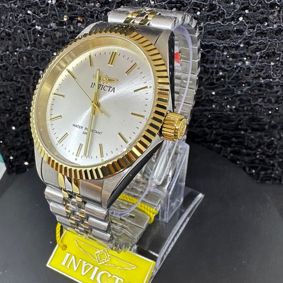 Men's (NWT) Invicta Two-Toned Watch w/Silver Face & Gold Accented Hands & Bezel - Picture 3 of 8
